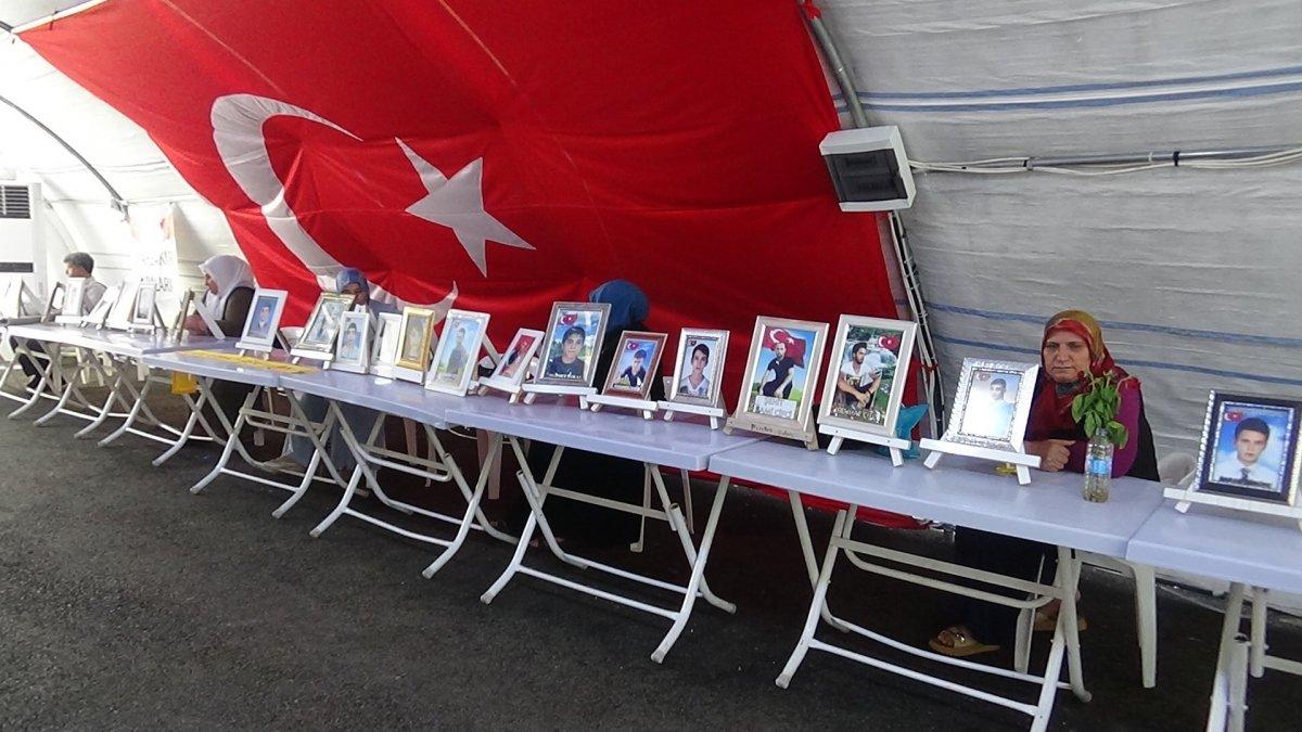 Evlat nöbetindeki anneden PKK'ya tepki: İnsanlıktan çıkmış hayvanlar
