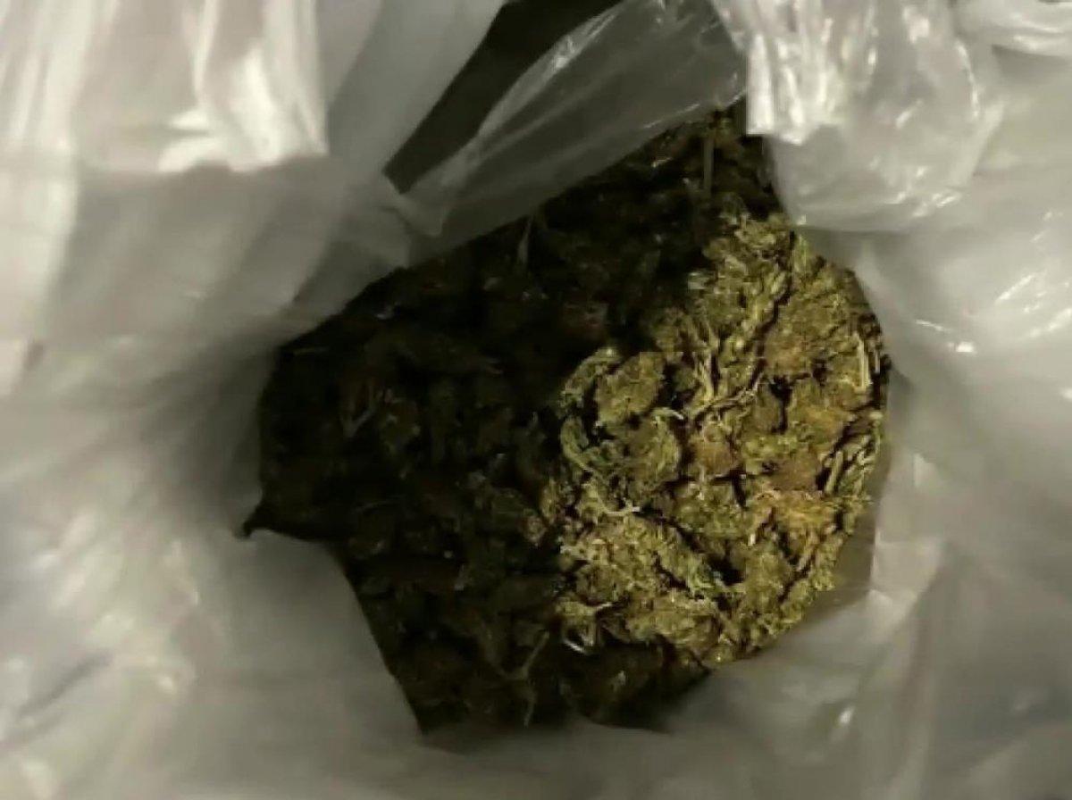 Kocaeli'de 12 kilo 900 gram uyuşturucu ele geçirildi