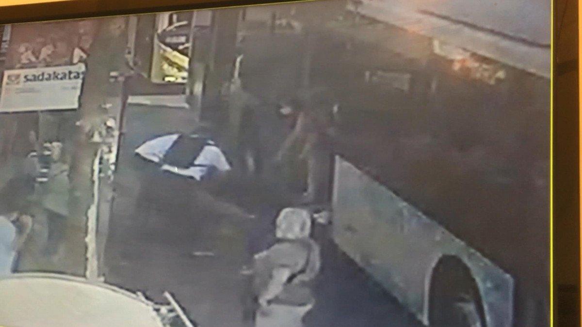 Fatih'te otobüste çıkan maske kavgası hastanede bitti