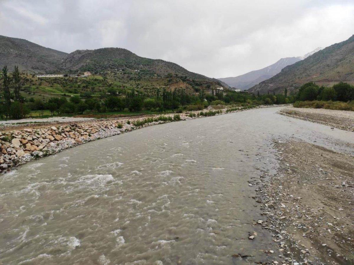 Sason Çayı kuruma tehlikesi ile karşı karşıya