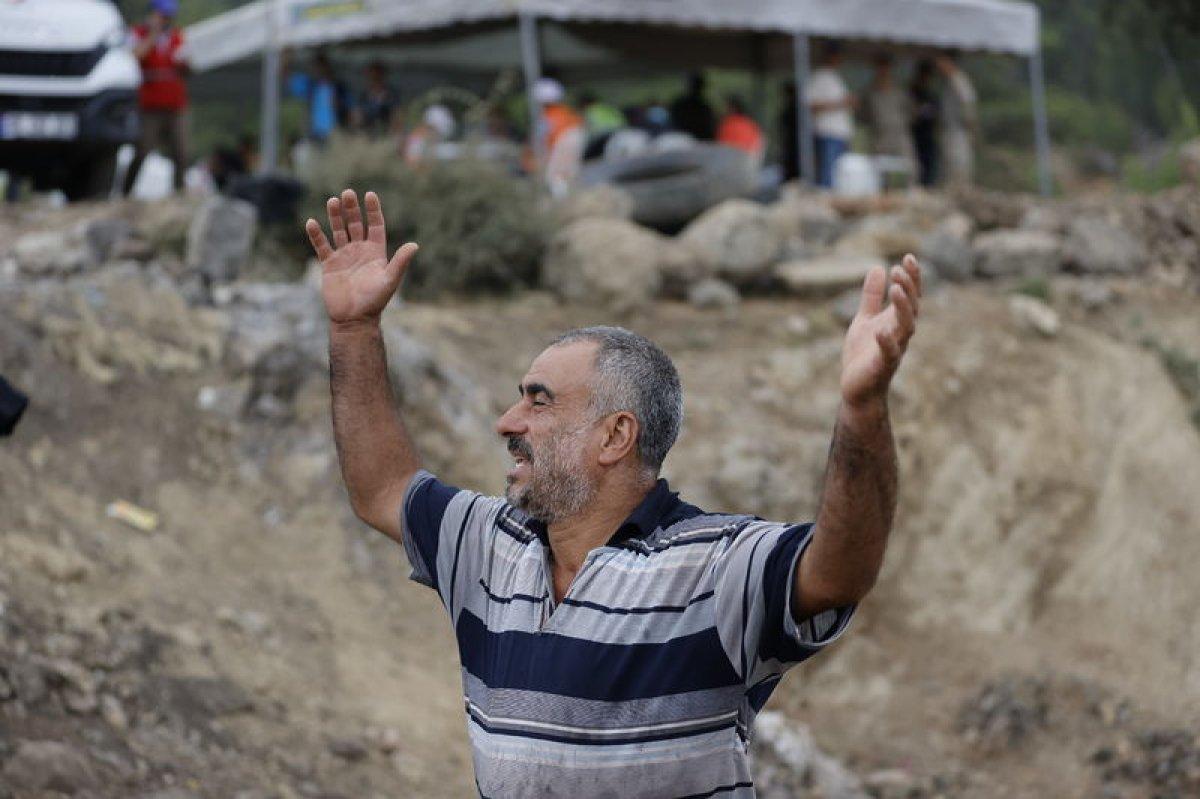 Antalya'da sağanak yağış sevinci