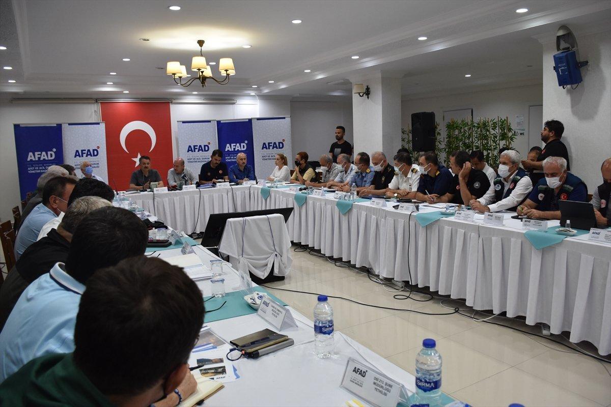 Bekir Pakdemirli: Yunanistan'ın uçak talebi var, değerlendirmeye çalışıyoruz