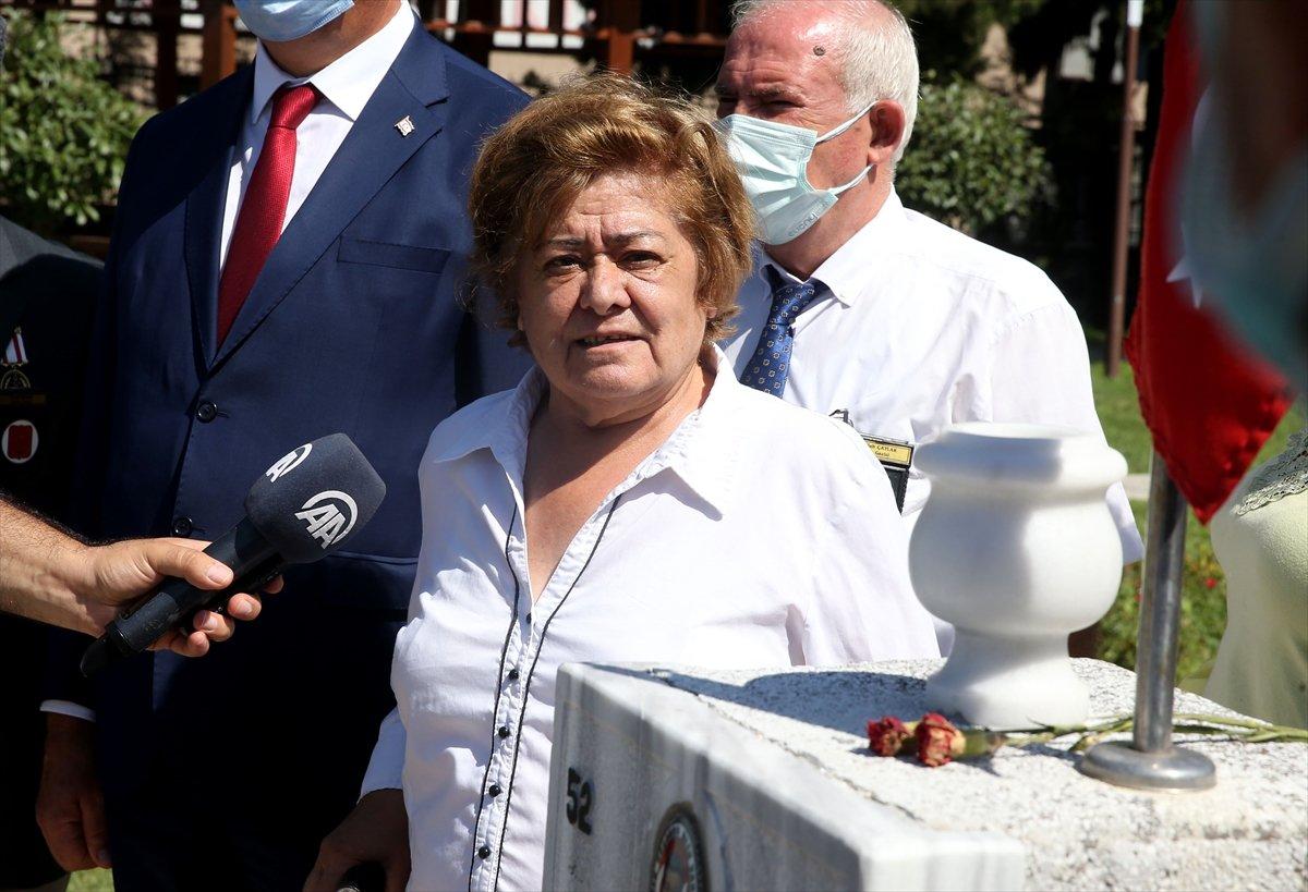 Şehit Pilot Yüzbaşı Cengiz Topel mezarı başında anıldı