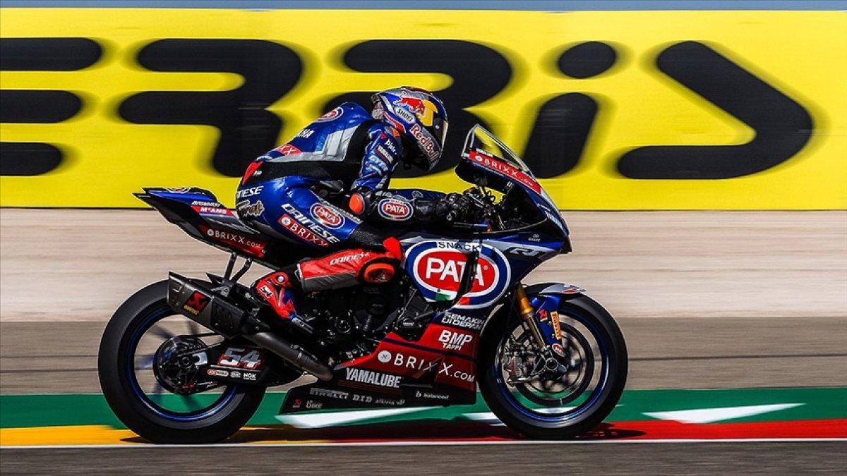 Milli motosikletçi Toprak Razgatlıoğlu, Çekya'daki ilk yarışını kazandı