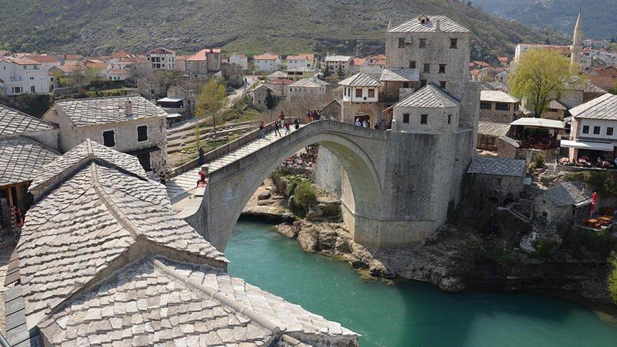 Aliya İzetbegoviç, doğumunun 96. yılında anılıyor