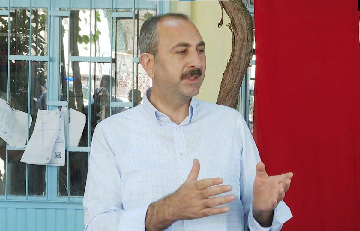 Abdulhamit Gül: Yanan alanlara tek bir çivi çakılmasına izin vermeyeceğiz