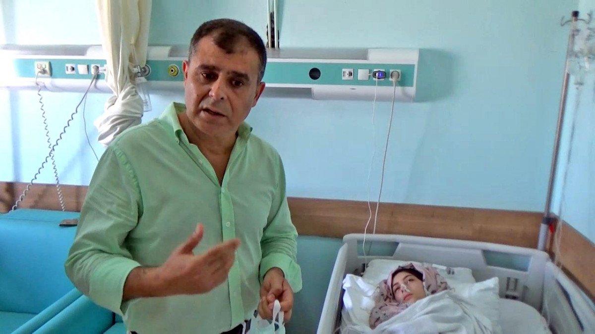 Hatay’da başörtüsünü bağlarken yuttuğu iğne midesini deldi