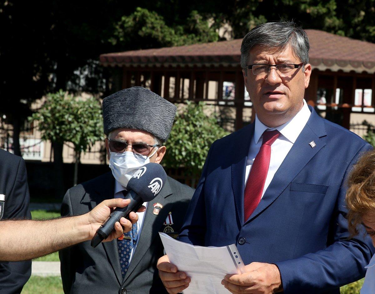 Şehit Pilot Yüzbaşı Cengiz Topel mezarı başında anıldı