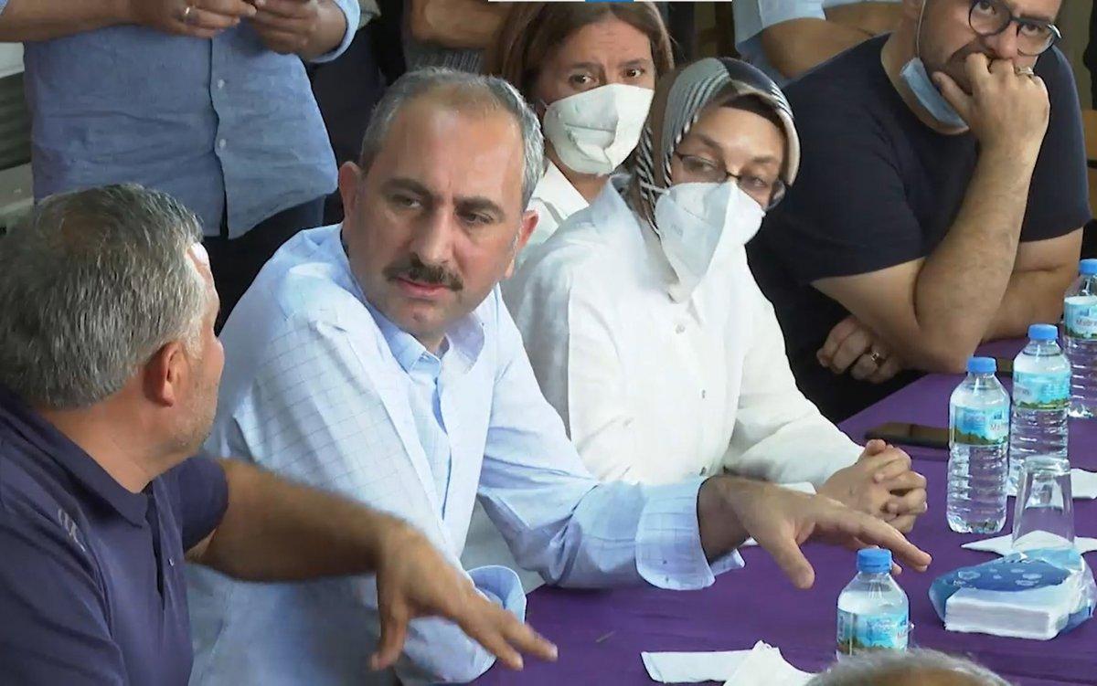 Abdulhamit Gül: Yanan alanlara tek bir çivi çakılmasına izin vermeyeceğiz