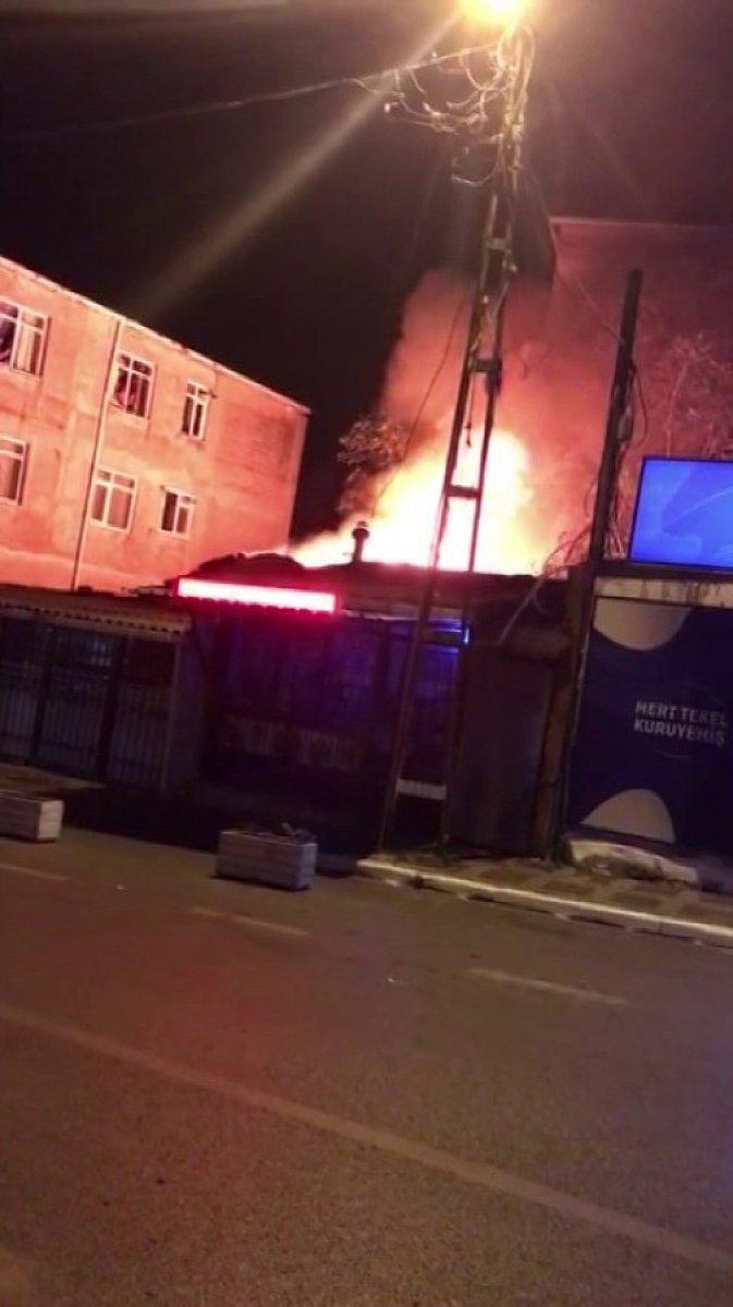 Ümraniye’de bağımlı gençlerin kaldığı metruk binada yangın