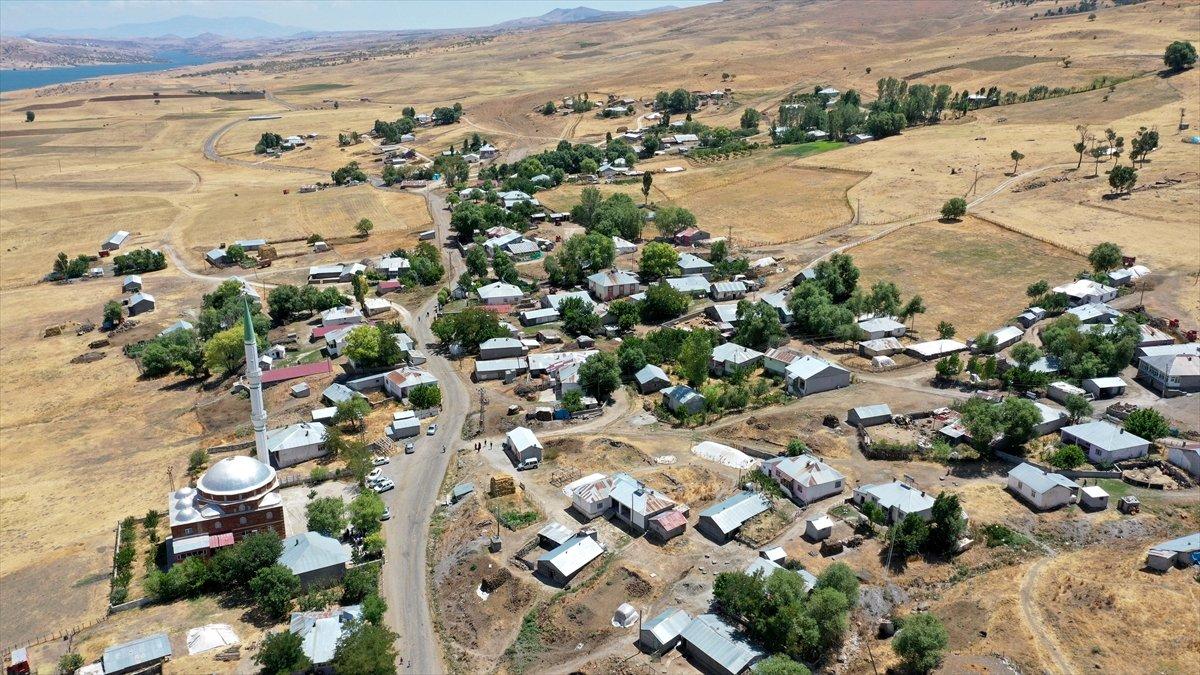 Muş'ta aşı timleri, en ücra köylere aşı ulaştırıyor