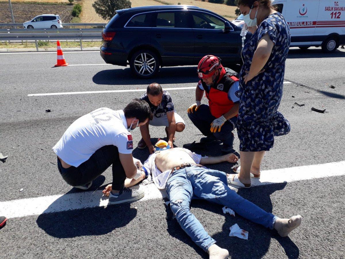 Balıkesir’de arızalanan otomobile çarptı: 1 ölü, 7 yaralı