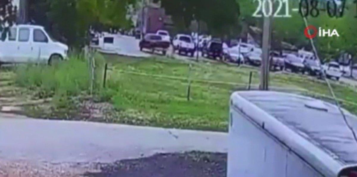 ABD'de evin yanına uçak düştü