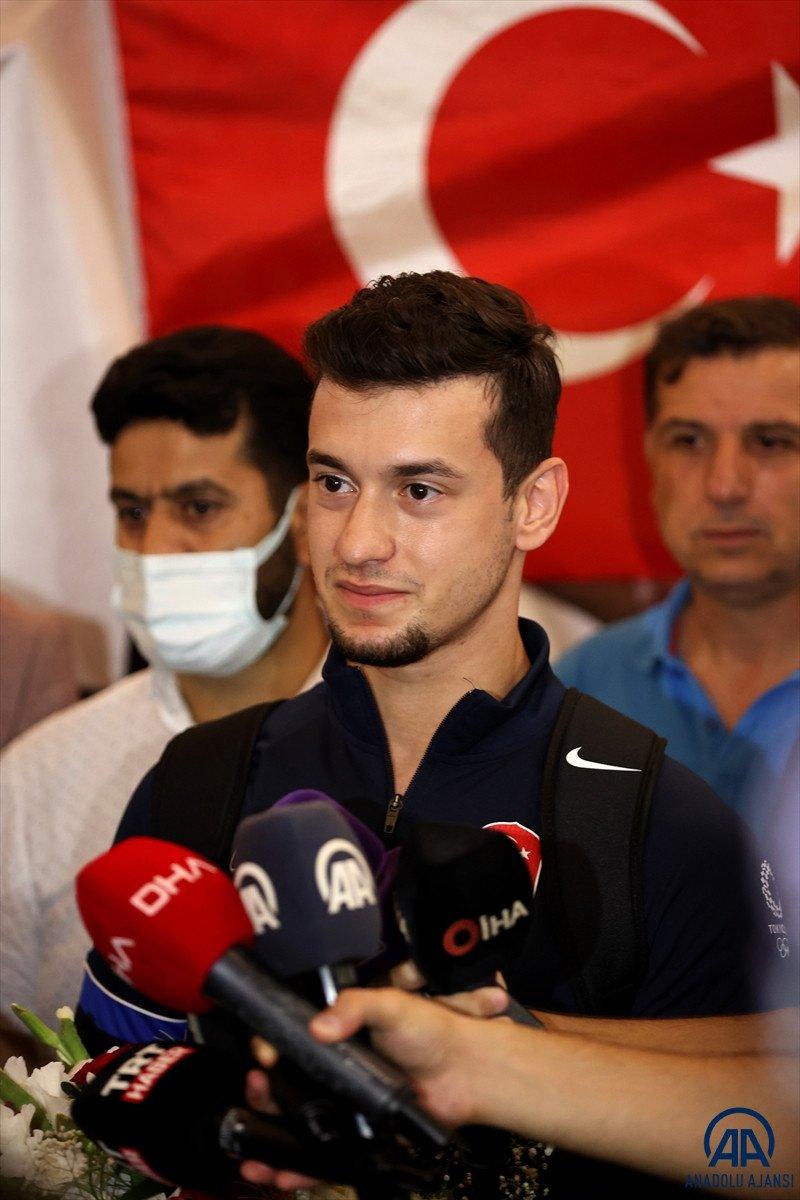 Milli sporcularımız Tokyo'dan döndü