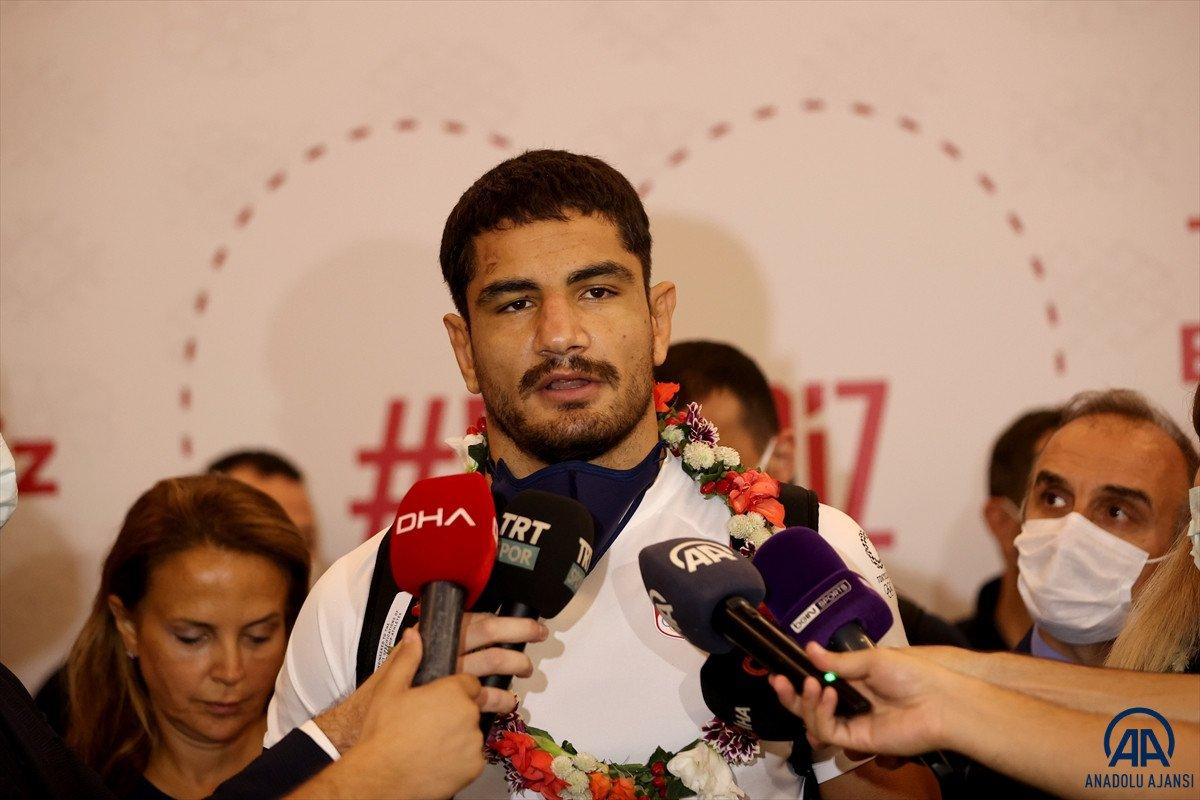 Milli sporcularımız Tokyo'dan döndü