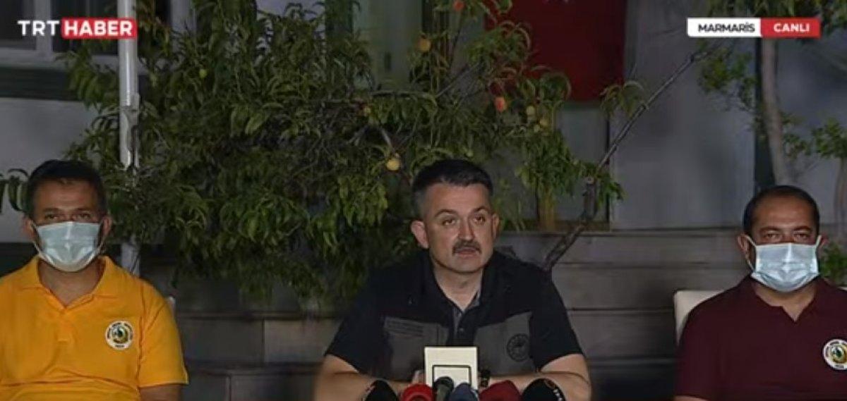 Bekir Pakdemirli yangınlarla ilgili son durumu açıkladı