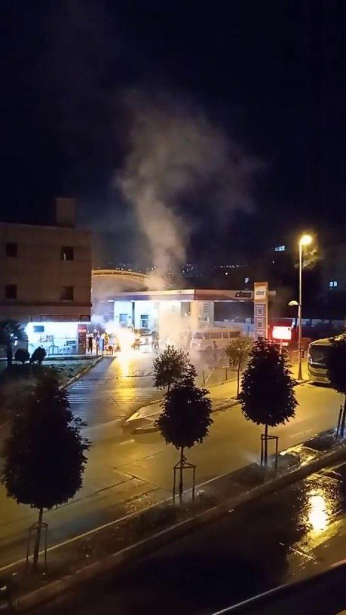 Esenyurt'ta benzinlikte havai fişek atıldı
