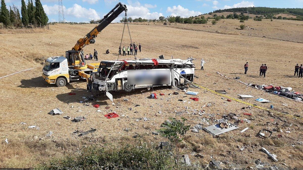 Balıkesir’deki otobüs kazasında hayatını kaybedenlerin kimlikleri belli oldu