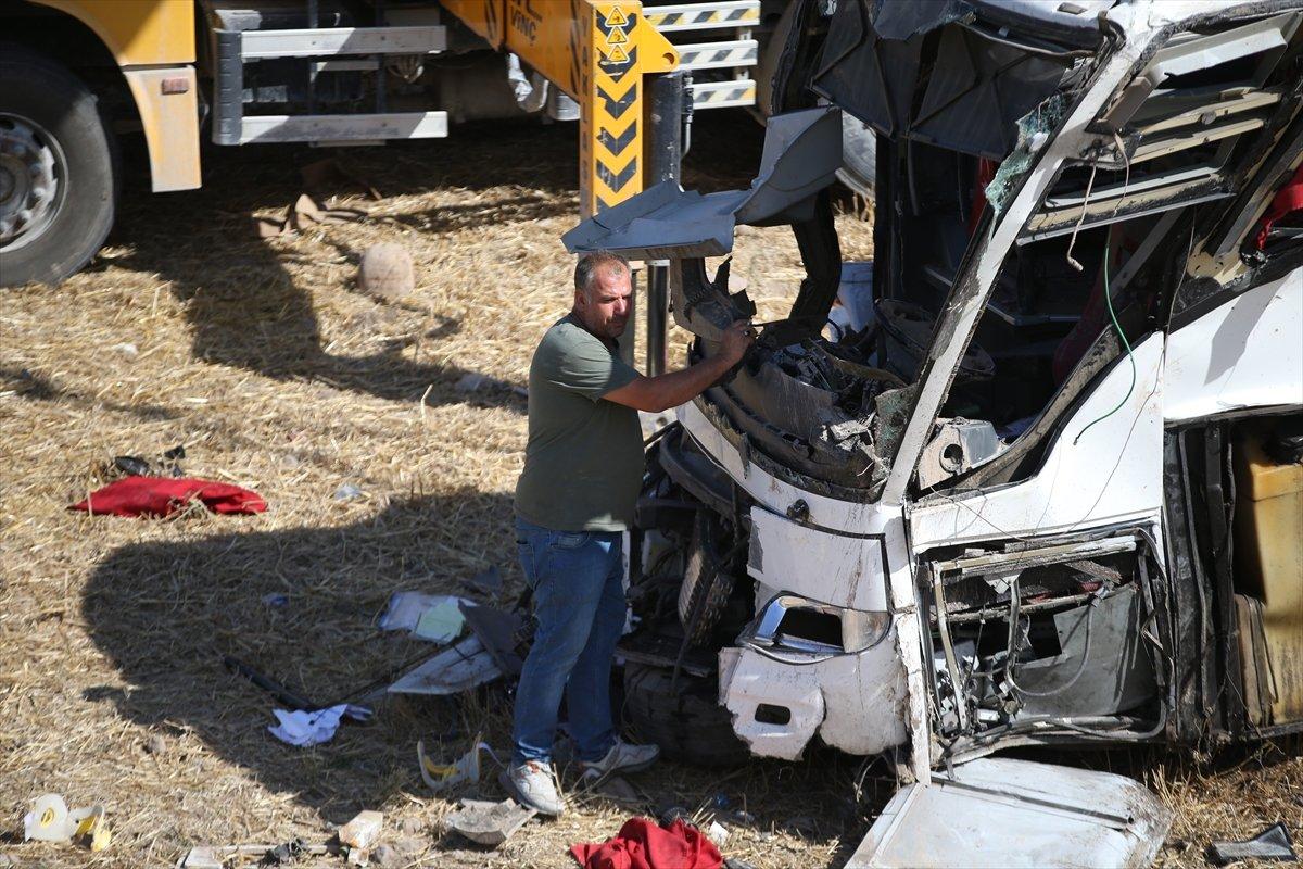 Balıkesir’deki otobüs kazasında hayatını kaybedenlerin kimlikleri belli oldu