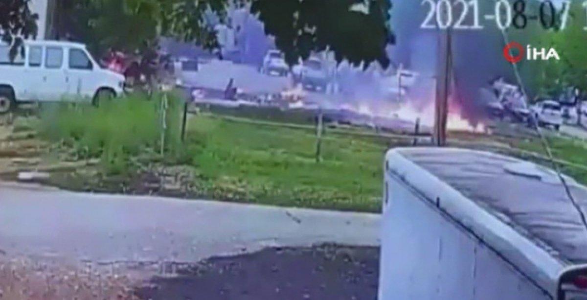 ABD'de evin yanına uçak düştü