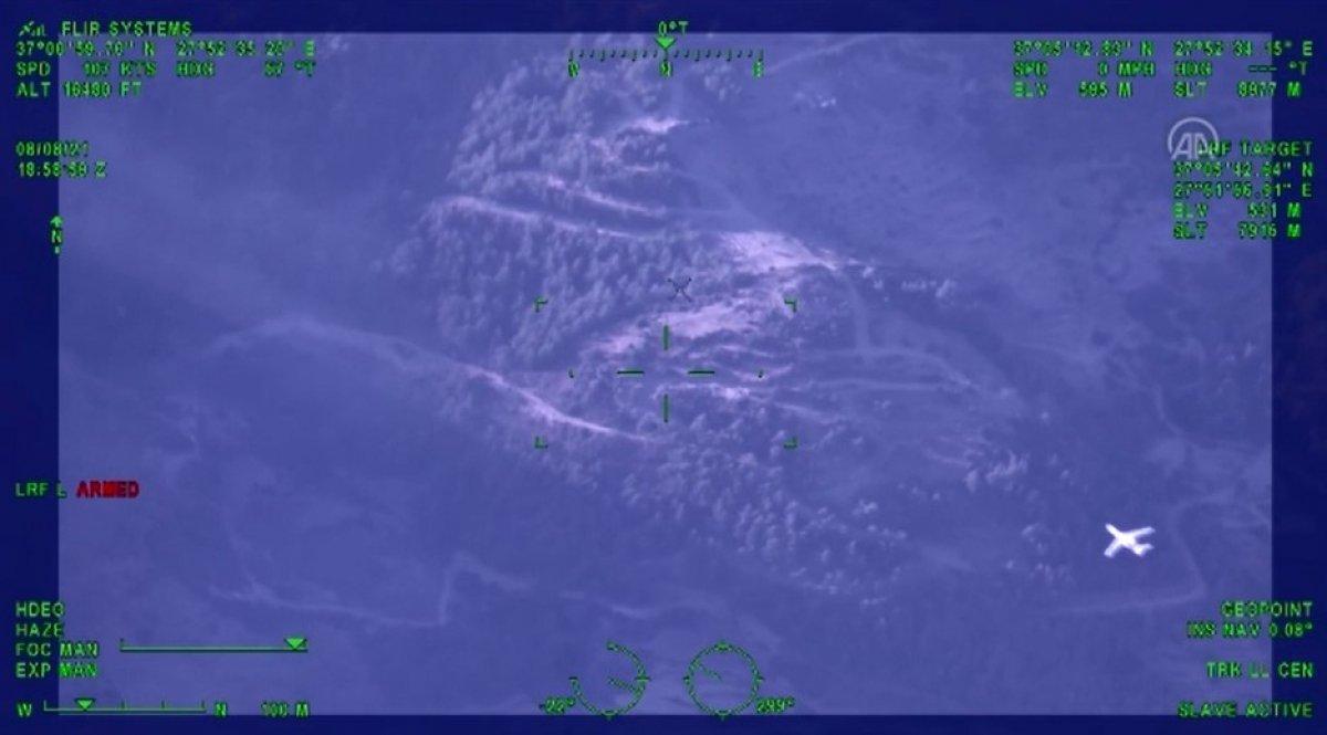 Milas'ta yangın söndürme uçağının müdahale anı