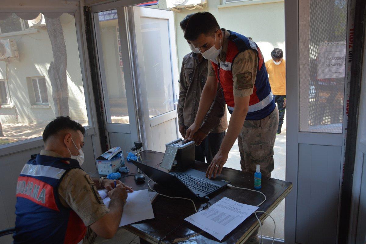 Siverek’te 22 göçmen yakalandı