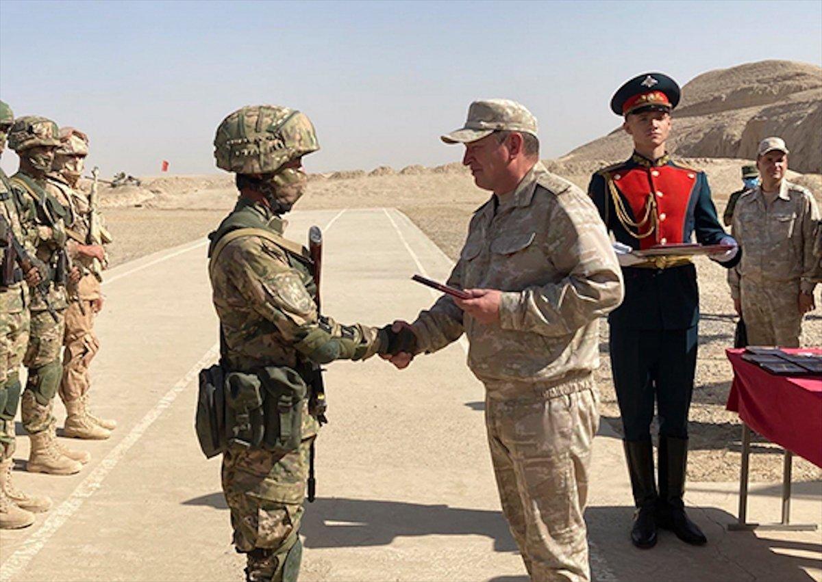 Rusya-Özbekistan-Tacikistan askeri tatbikatı sona erdi