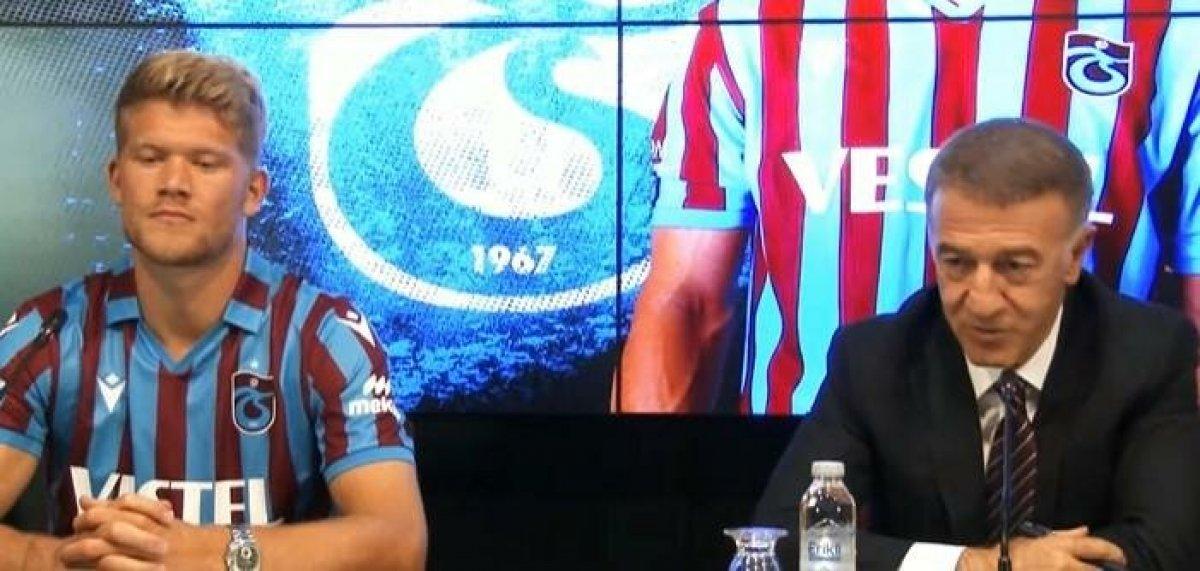 Trabzonspor'da Dorukhan ve Cornelius'a imza töreni yapıldı