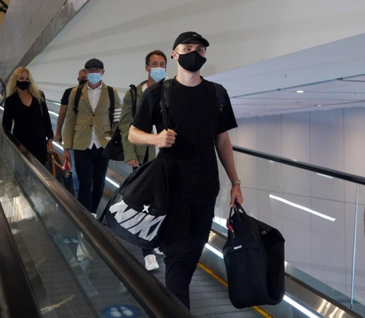 Victor Nelsson, İstanbul'a geldi