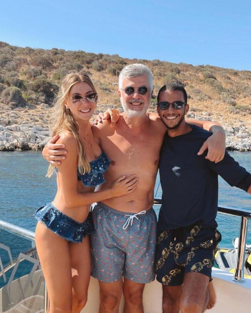 Şeyma Subaşı, ailesi ve Mısırlı sevgilisiyle tatilde