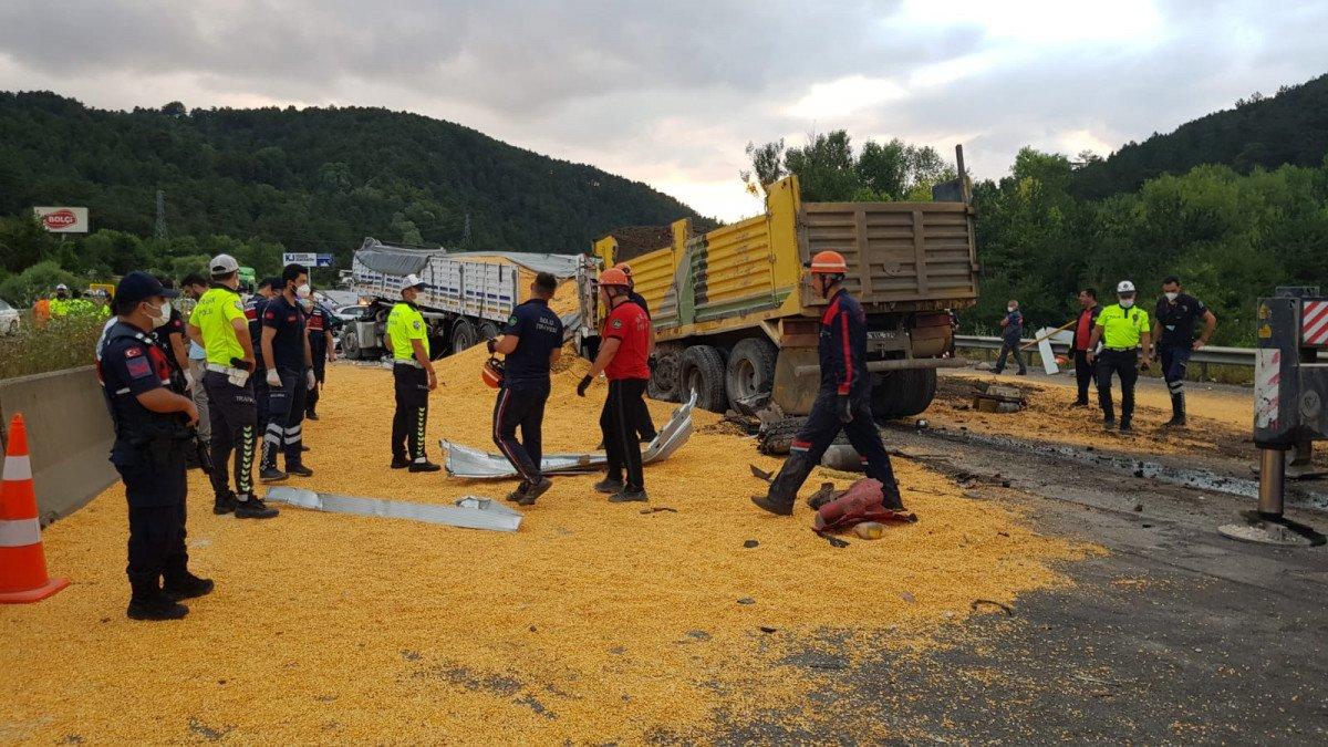 Bolu'da kamyon ile 2 tır çarpıştı: 1 ölü, 2 yaralı