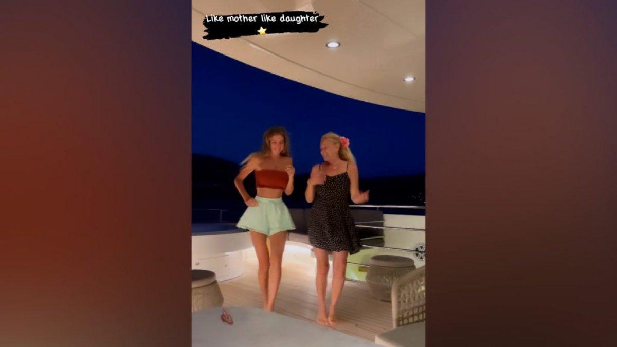 Şeyma Subaşı, ailesi ve Mısırlı sevgilisiyle tatilde