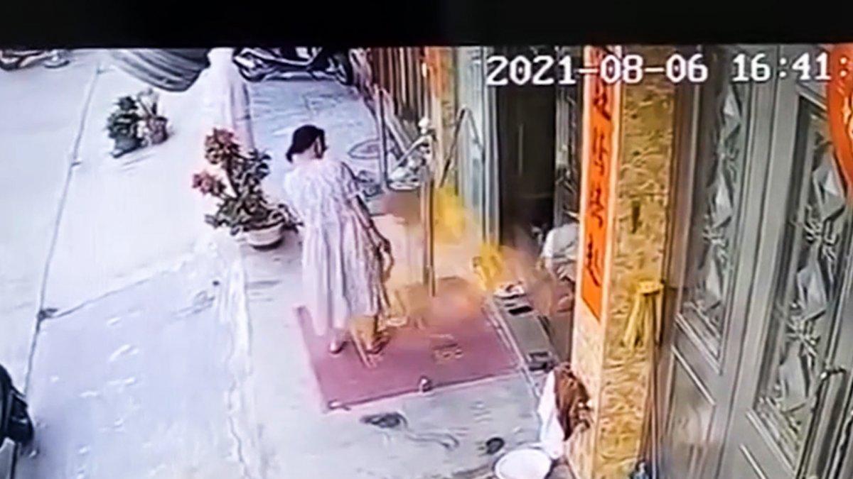 Çin’de etanol patladı, anne ve çocuk alevlerin arasında kaldı