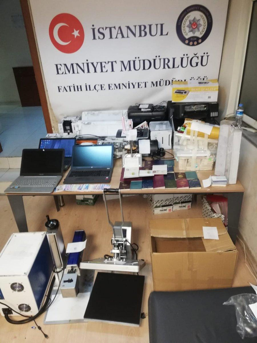 Fatih’te sahte pasaport ve kimlik imalathanesine operasyon