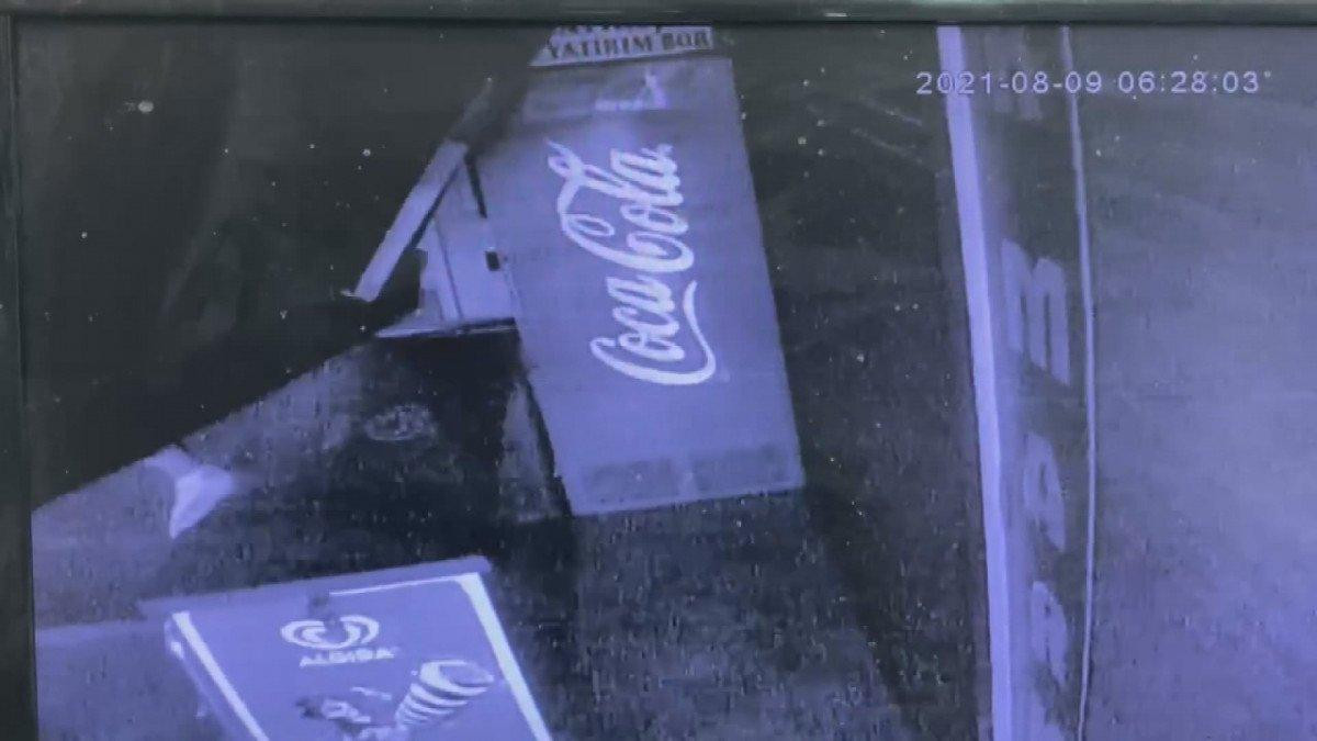 Arnavutköy'de İranlı çift, Afganlar tarafından gasbedildi