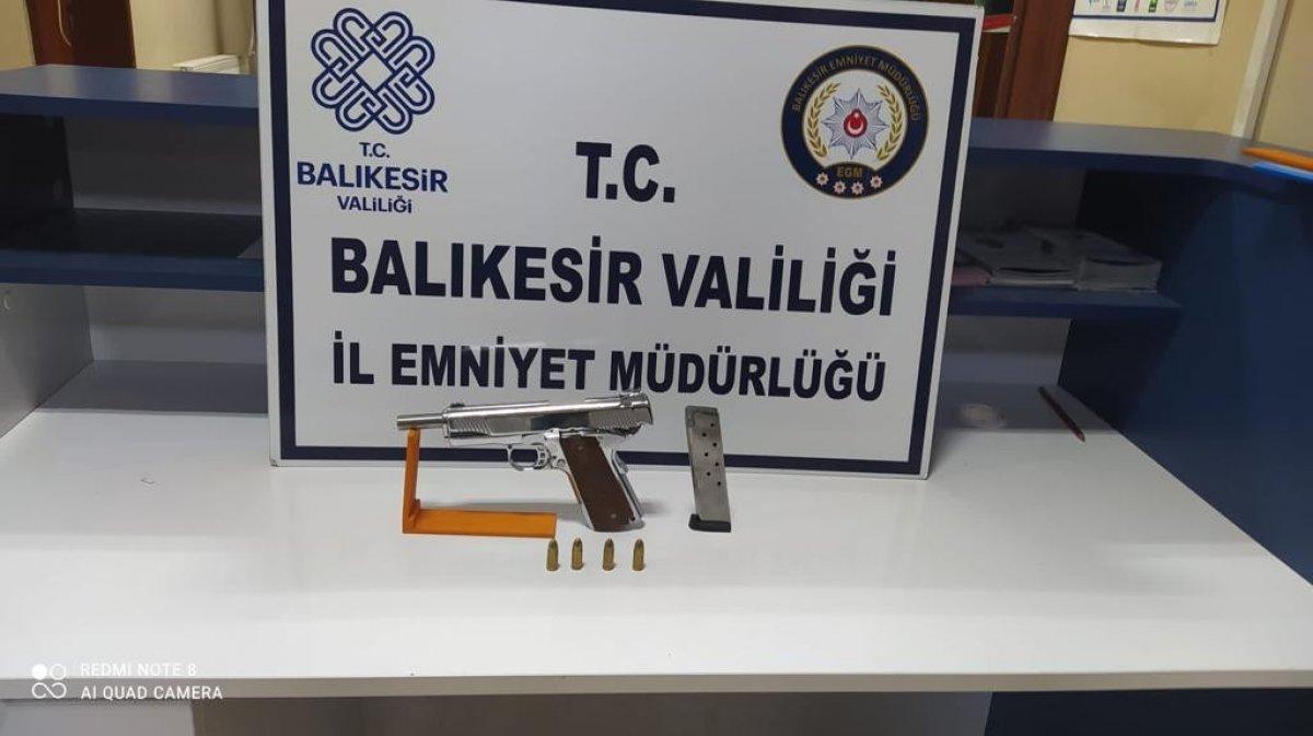 Balıkesir'de polis ve jandarmadan 61 şahsa gözaltı