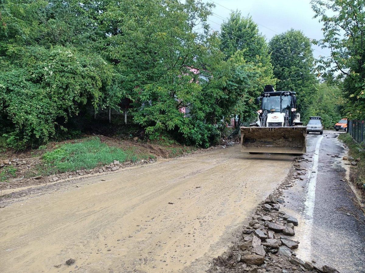 Sinop'ta selde mahsur kalanlar helikopterle kurtarıldı