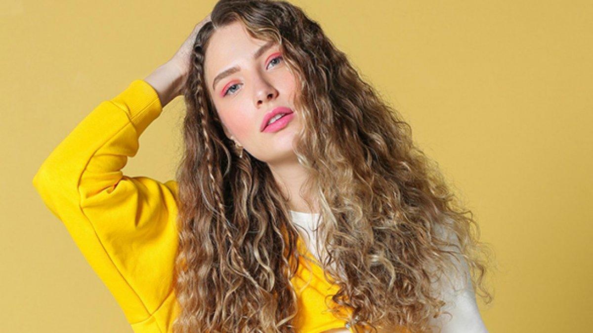 Irmak Arıcı trafikte tartıştığı sürücünün yüzüne tükürdü