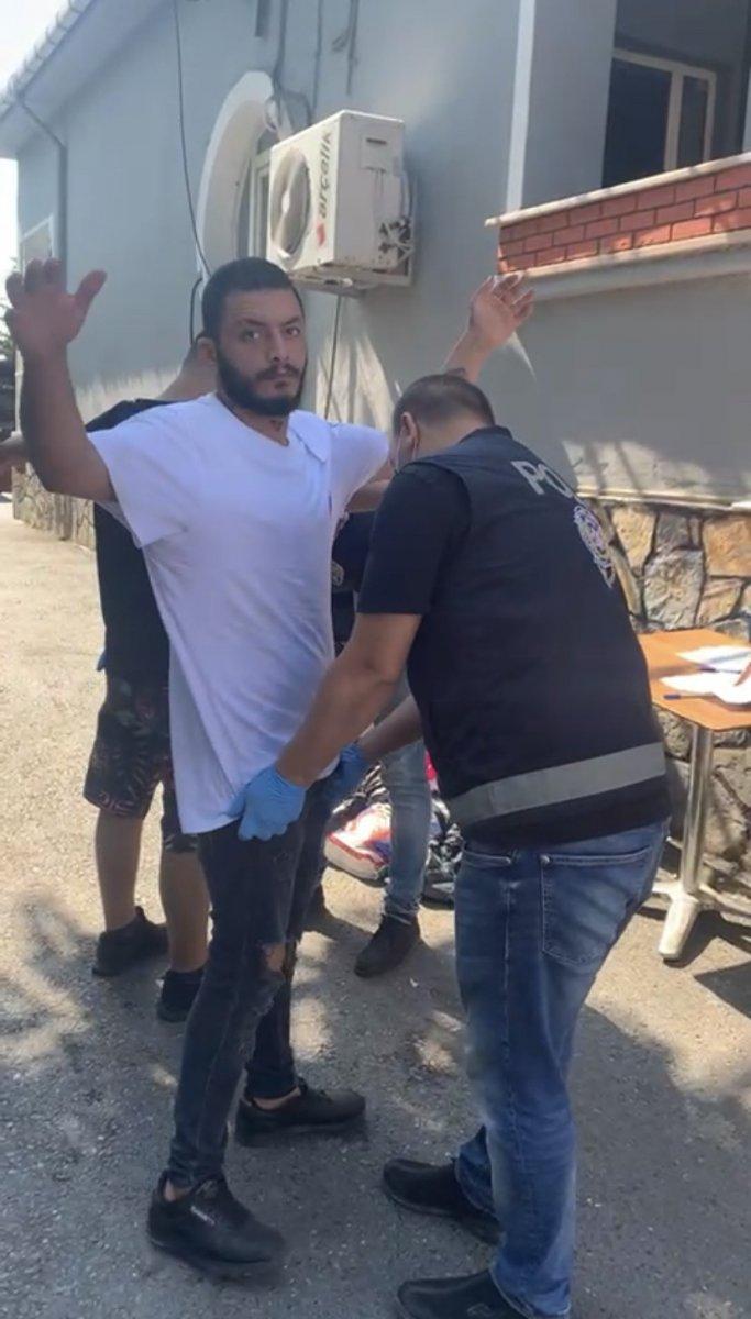 Beyoğlu’nda kaçak göçmen operasyonu