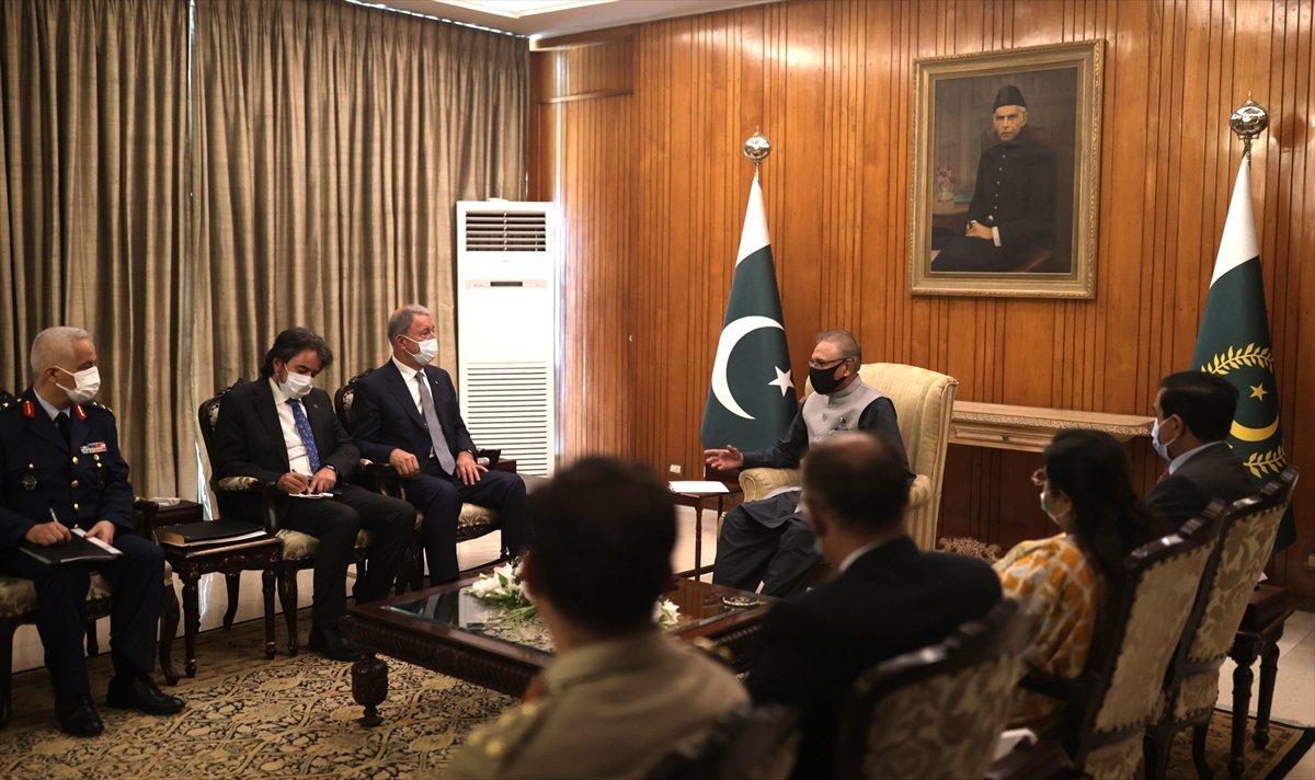 Hulusi Akar, İmran Han ile görüştü