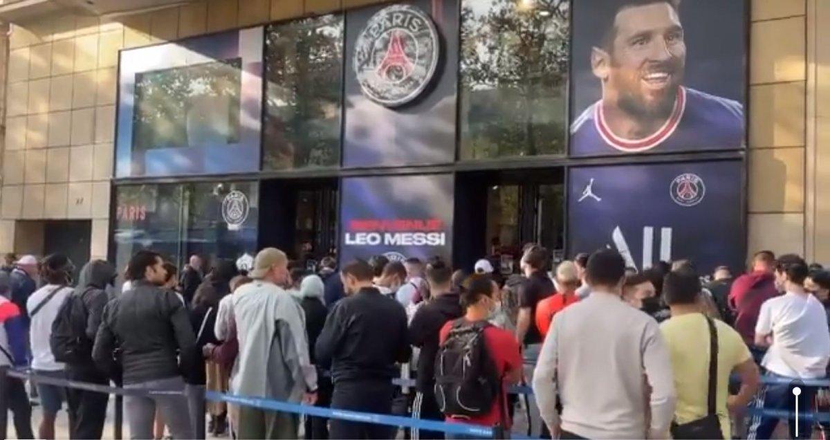 Lionel Messi formalarına yoğun ilgi