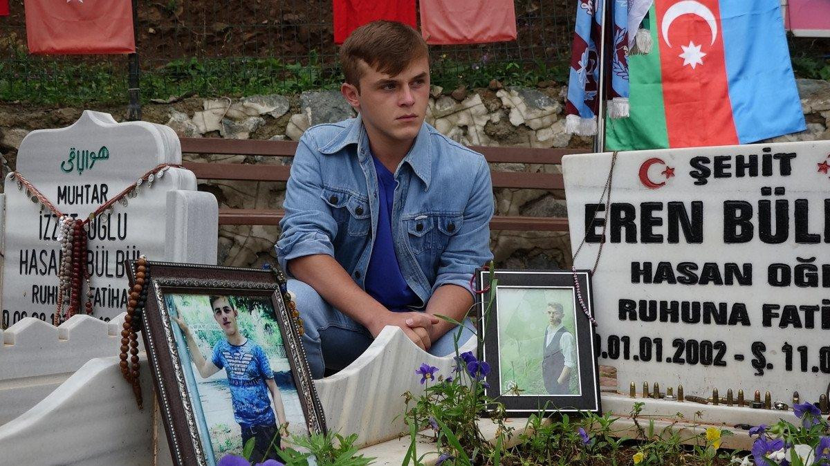 Eren Bülbül’ü oynayan oyuncu, anne Ayşe Bülbül’ü duygulandırdı