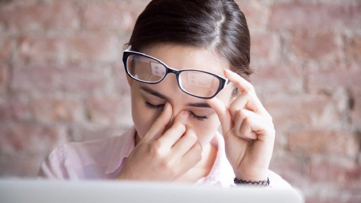 Koronavirüse davetiye çıkarıyor: Yüze dokunma alışkanlığı nasıl bırakılır?