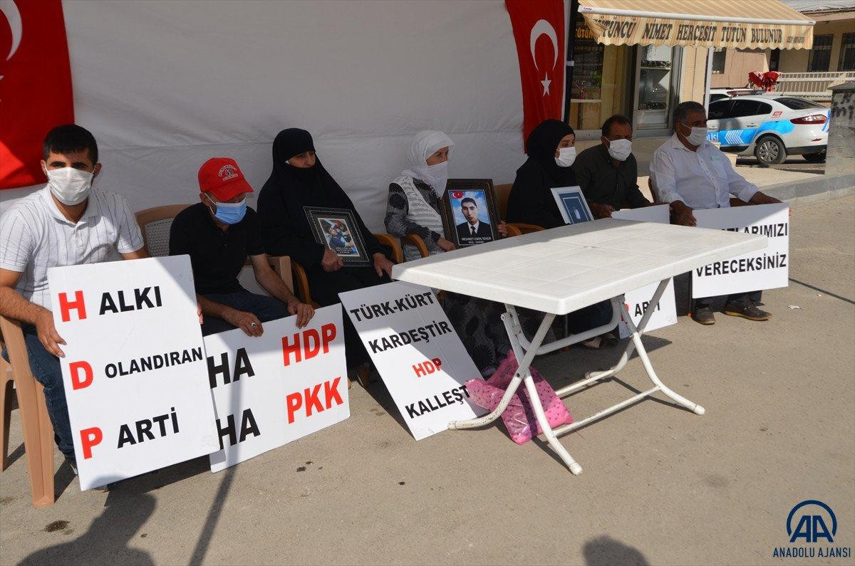 Muş'ta anneler HDP il binası önünde evlat nöbeti tutuyor