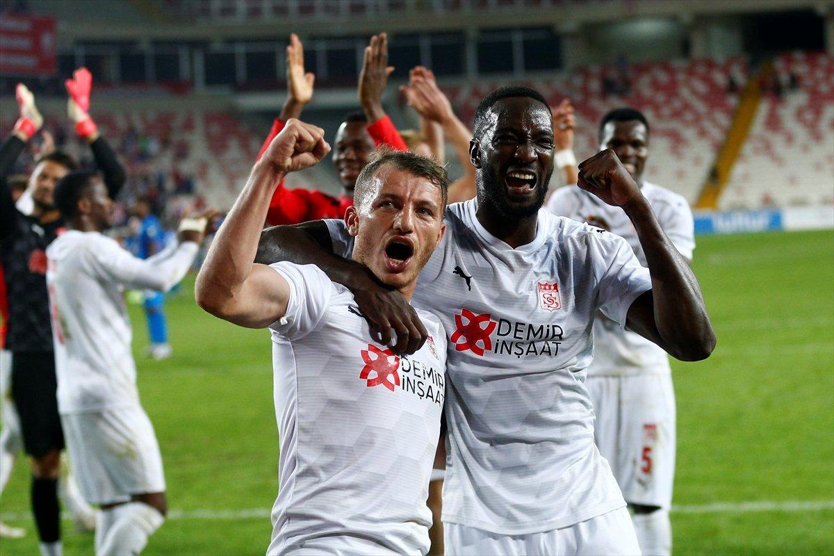 Sivasspor turu geçti
