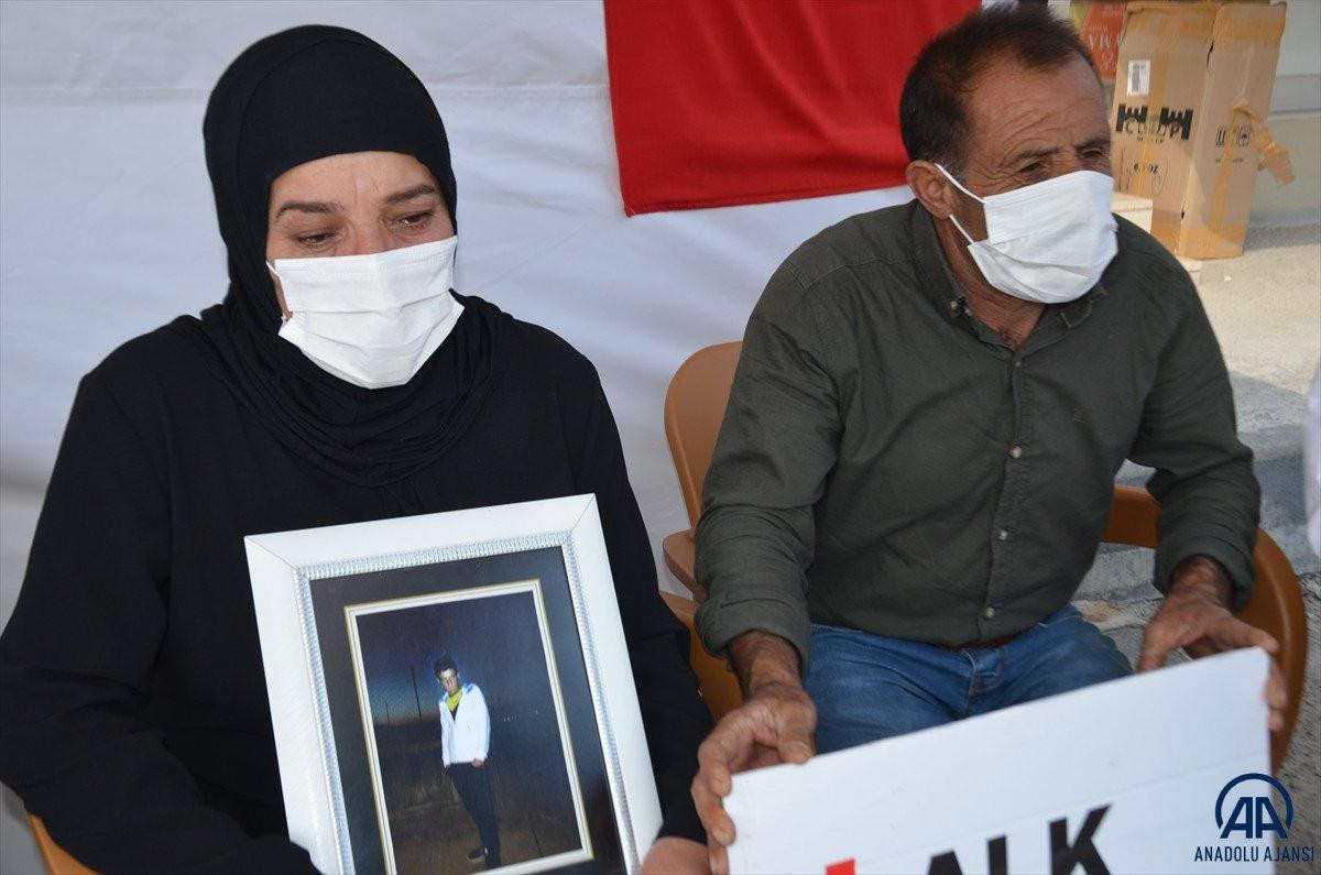 Muş'ta anneler HDP il binası önünde evlat nöbeti tutuyor