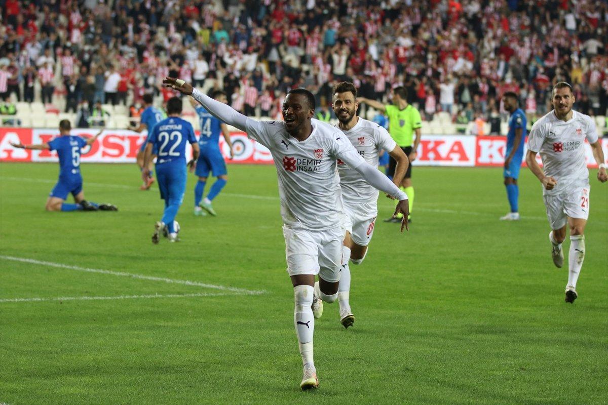 Sivasspor turu geçti