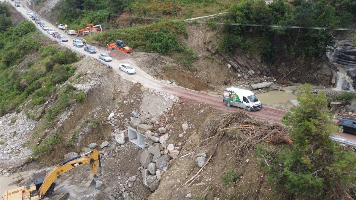 Sinop Ayancık karayolunda ulaşım yeniden sağlandı