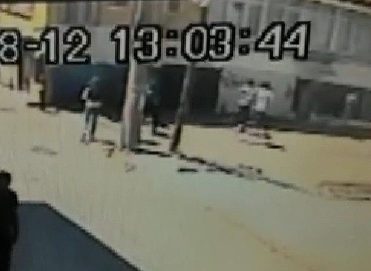 İstanbul'da arkadaşları tarafından kafası kesilerek öldürüldü