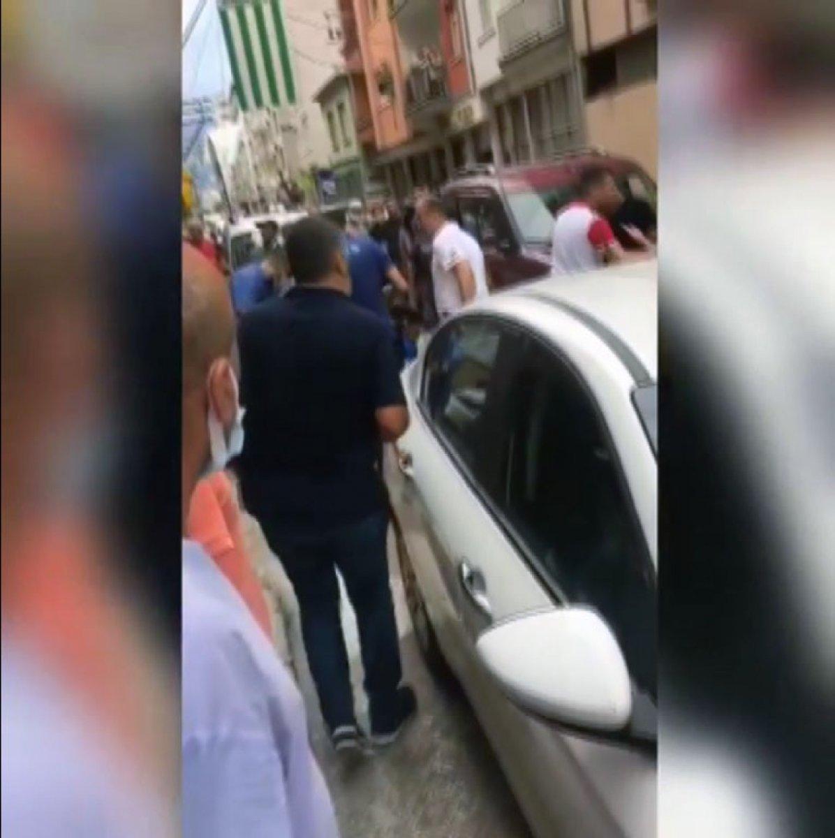 Giresun'da araçtan ateş açıldı, 1 polis yaralandı